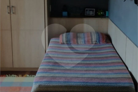Sobrado à venda com 3 quartos, sendo 1 suíte, em Esplanada do Carmo, Jarinu, SP