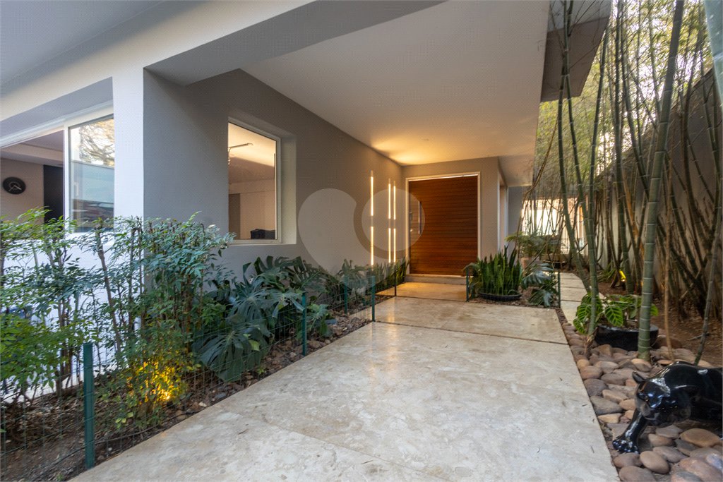Casa à venda com 4 suítes em Jardim Guedala, São Paulo, SP