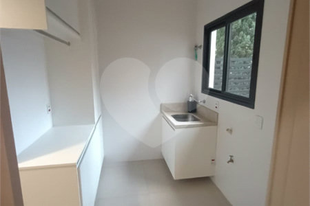 Casa para alugar com 3 quartos, sendo 1 suíte, no condomínio Recanto dos Paturis, Vinhedo - SP