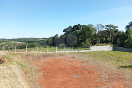 Chácara à venda com 3 quartos, sendo 2 suítes,  em Cocuera, Mogi das Cruzes, SP
