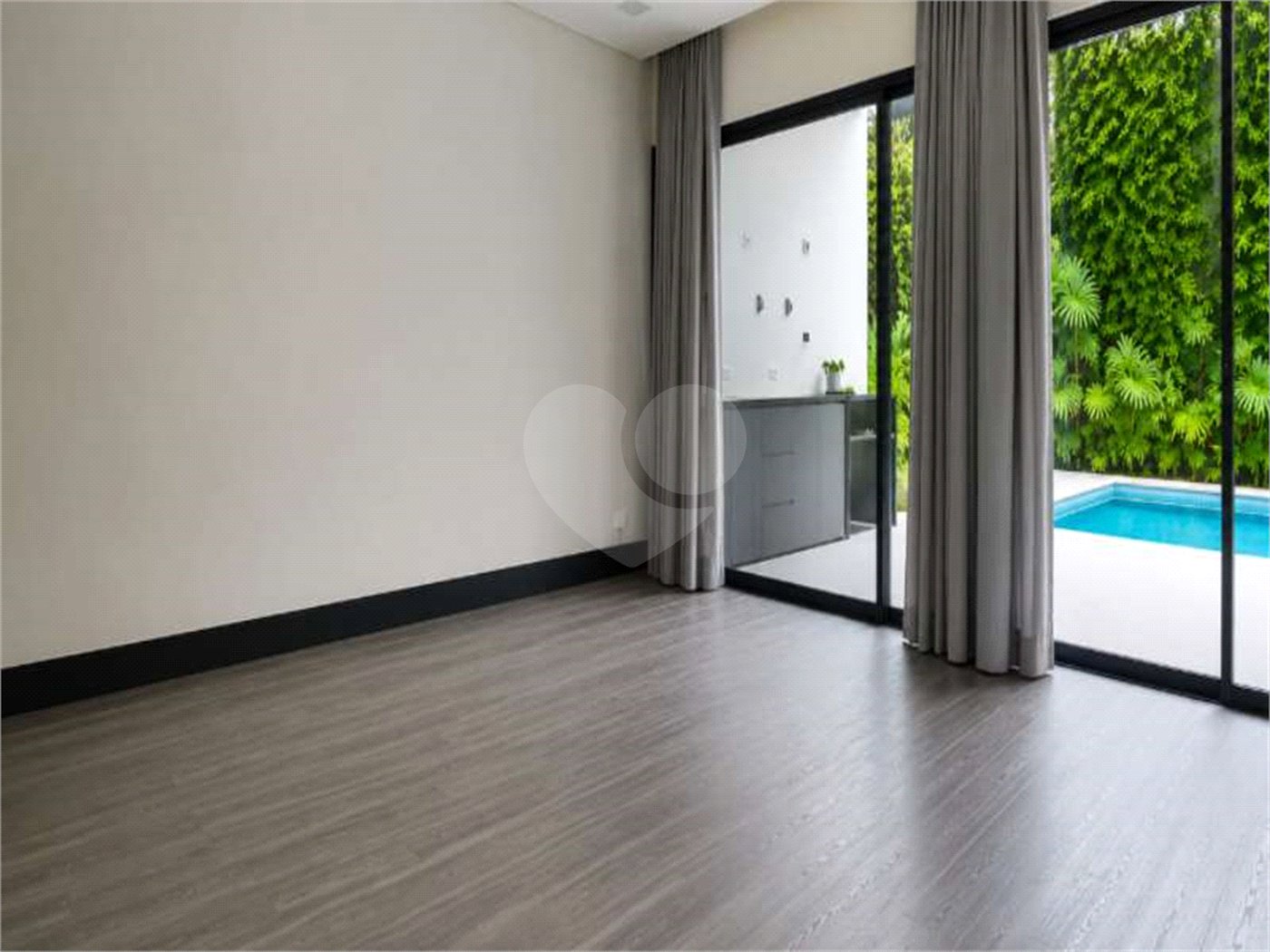 Casa à venda com 5 suítes no condomínio Tamboré II, Santana de Parnaíba - SP