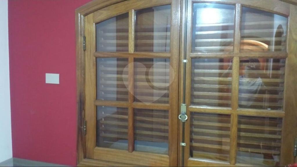 Sobrado à venda com 5 quartos, sendo 3 suítes, em Tremembé, São Paulo, SP
