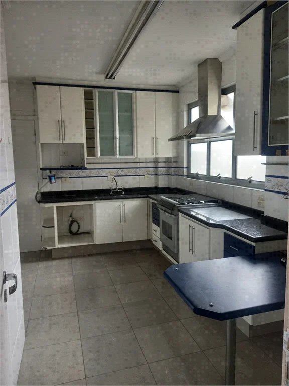 Apartamento à venda com 3 quartos, sendo 1 suíte, em Pinheiros, São Paulo, SP