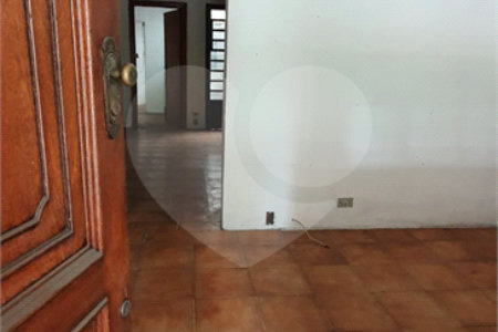 Sobrado à venda com 3 quartos em Várzea da Barra Funda, São Paulo, SP