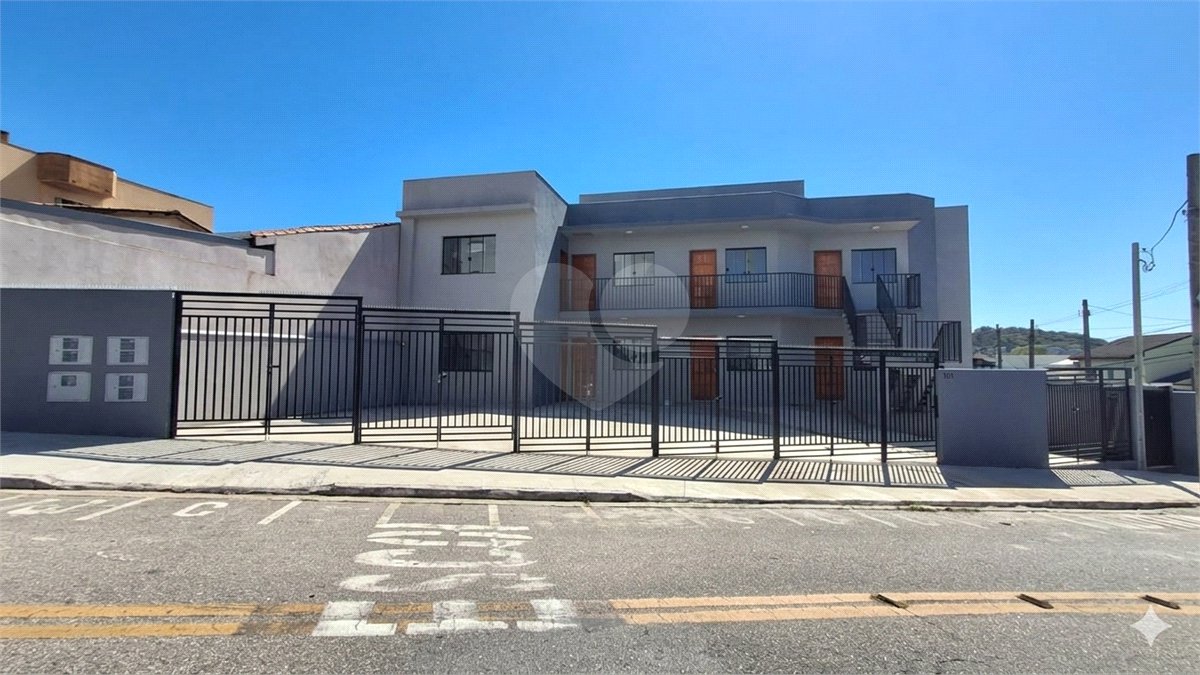 Casa de Vila à venda com 1 suíte em Jardim Prestes de Barros, Sorocaba, SP