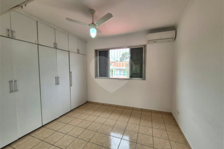 Casa à venda ou para alugar com 3 quartos, sendo 1 suíte, em Parque São Domingos, São Paulo, SP