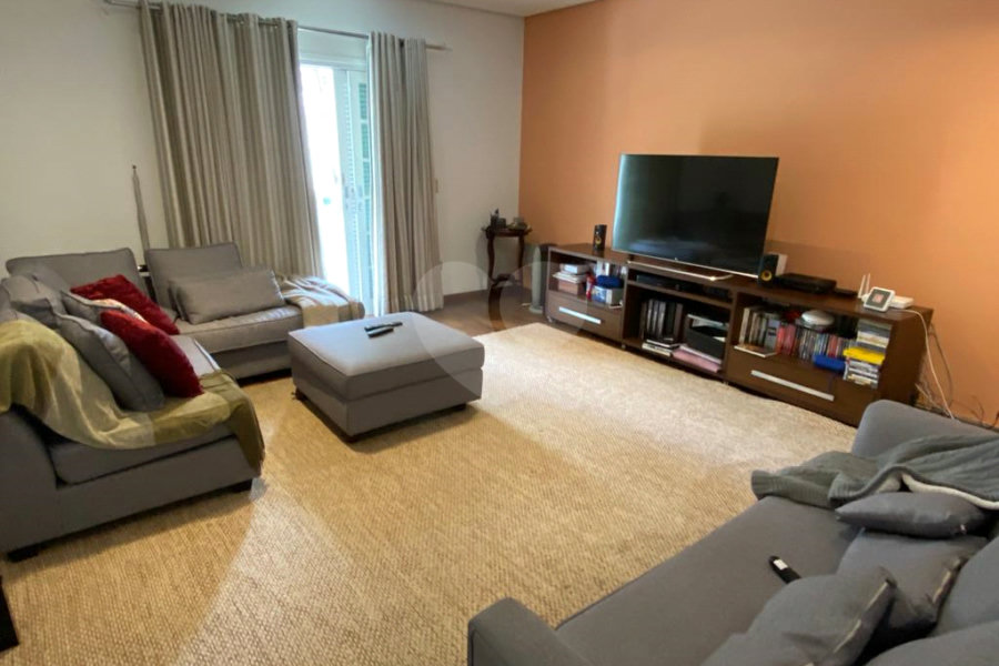 Sobrado à venda com 5 quartos, sendo 4 suítes, em Palmas do Tremembé, São Paulo, SP
