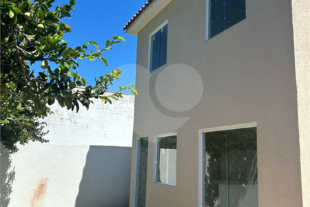 Casa Individual à Venda no Bairro Ogiva em Cabo Frio!