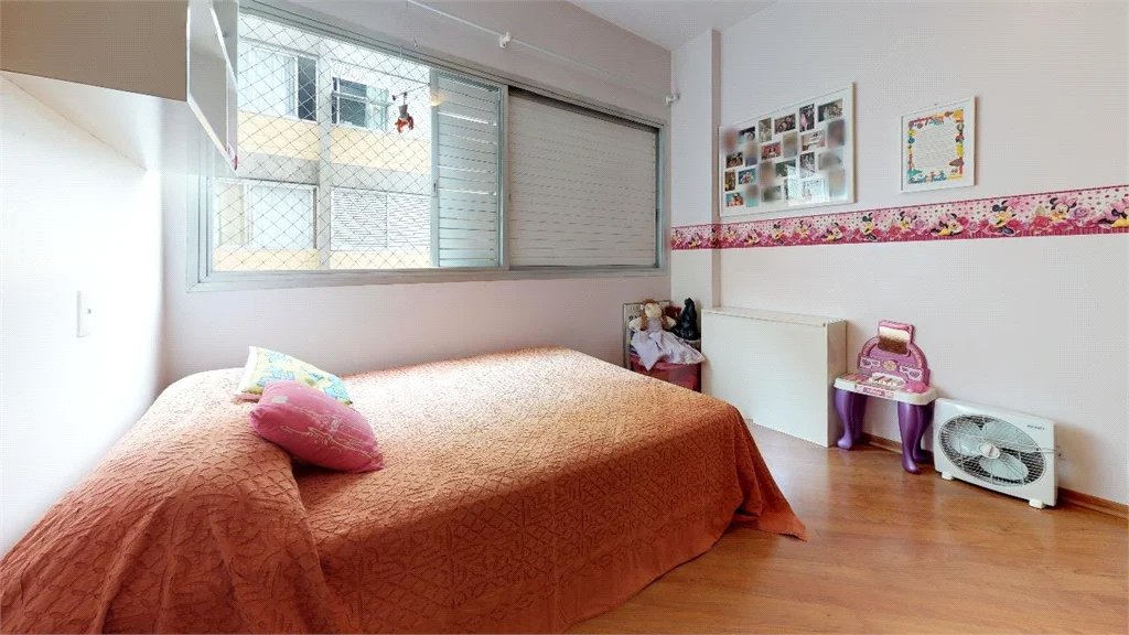 Apartamento à venda com 4 quartos, sendo 2 suítes, em Pinheiros, São Paulo, SP