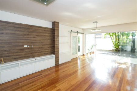 Casa à venda com 3 suítes no condomínio Villaggio Belvedere, São Paulo - SP