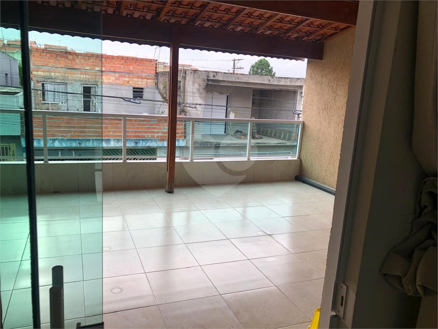 Sobrado à venda com 4 quartos em Jardim Luciana, Itaquaquecetuba, SP