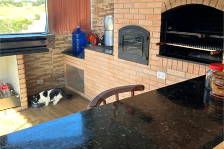 Sobrado à venda com 3 quartos, sendo 1 suíte, em Jardim Brogotá, Atibaia, SP