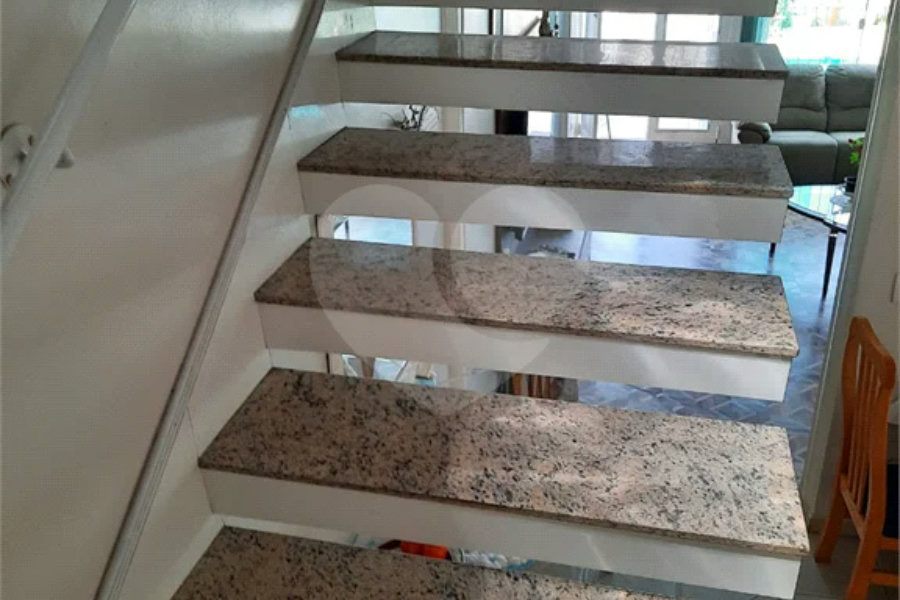 Casa à venda com 5 quartos, sendo 2 suítes, em Vila Nova Cachoeirinha, São Paulo, SP