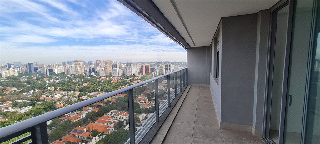 Apartamento à venda com 2 quartos, sendo 1 suíte,  em Pinheiros, São Paulo, SP