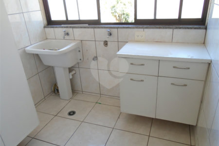 Apartamento à venda com 3 quartos, sendo 1 suíte, em Vila Oliveira, Mogi das Cruzes, SP