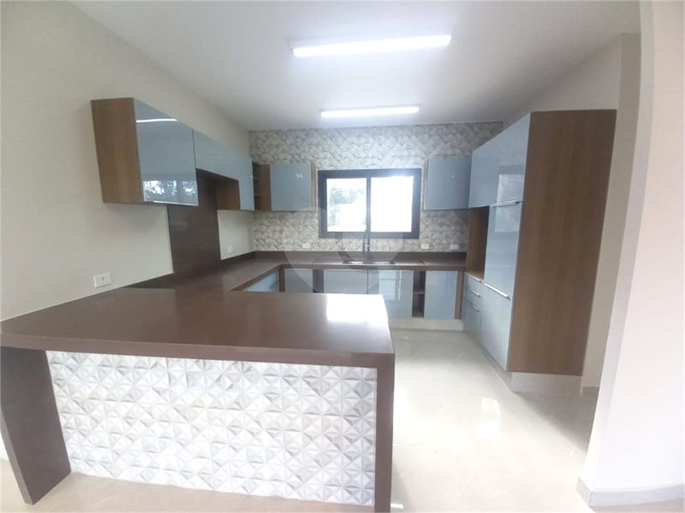 Casa à venda com 4 suítes no condomínio Estância Marambaia, Vinhedo - SP