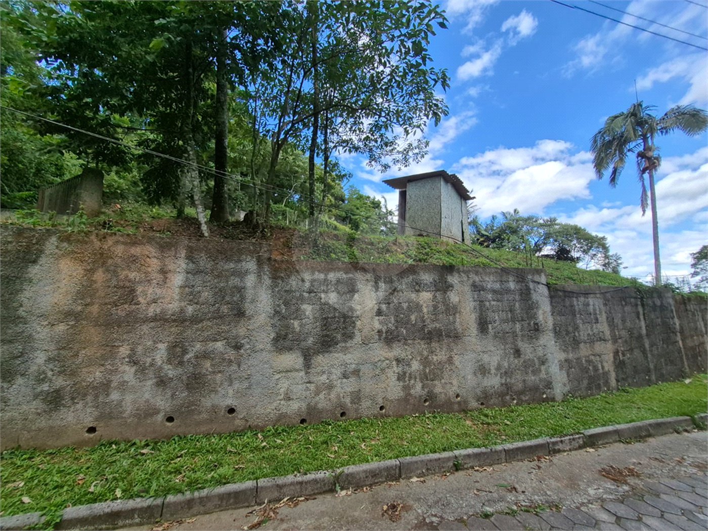 Casa à venda no condomínio Jardim da Montanha I, Mairiporã - SP