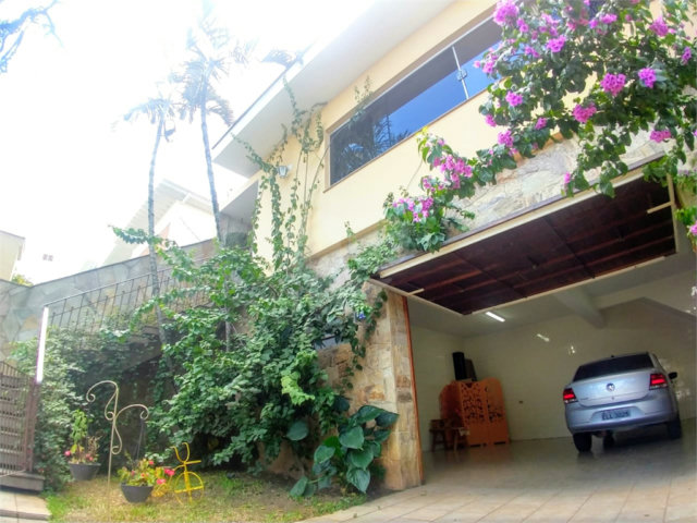 Casa Térrea à venda com 3 quartos, sendo 1 suíte,  em Horto Florestal, São Paulo, SP