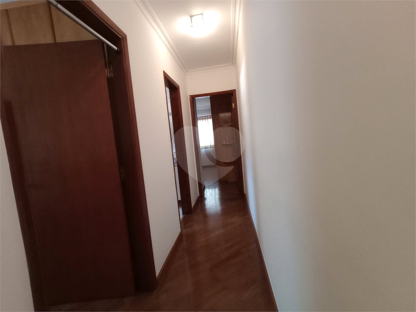 Sobrado à venda com 4 quartos, sendo 1 suíte,  em Jardim Prudência, São Paulo, SP