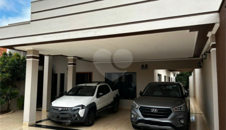 Casa à venda com 3 quartos, sendo 1 suíte, no Centro, Itapetininga, SP