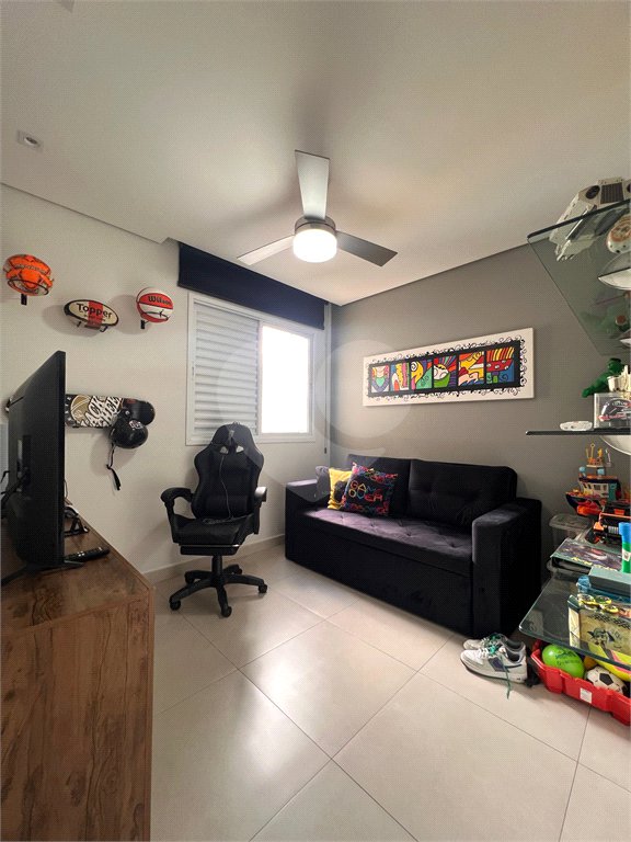 Apartamento à venda com 3 quartos, sendo 1 suíte,  em Vila Suissa, Mogi das Cruzes, SP