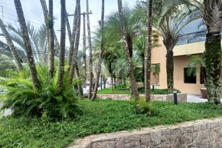 Apartamento à venda com 3 quartos, sendo 1 suíte,  em Enseada, Guarujá, SP