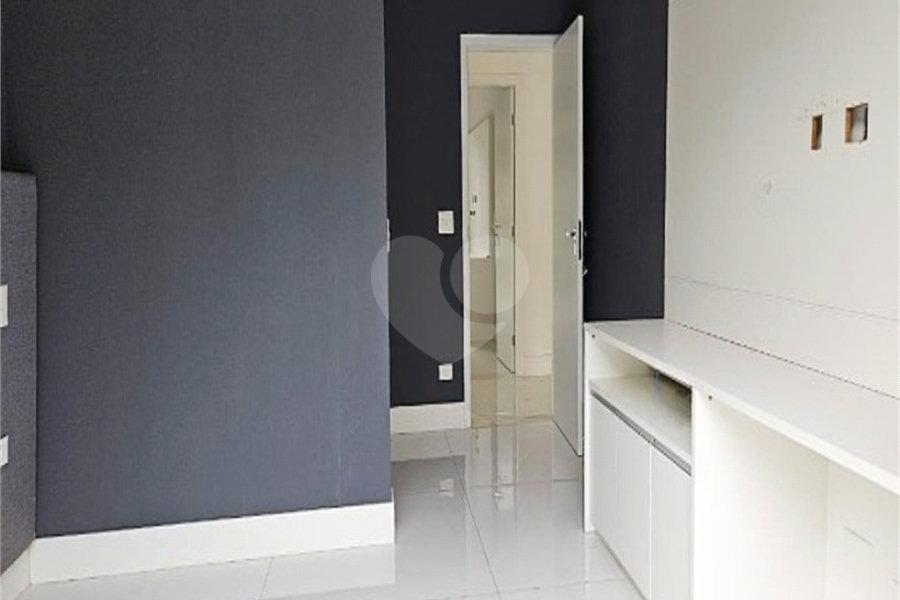 Casa à venda com 5 suítes no condomínio Tamboré II, Santana de Parnaíba - SP