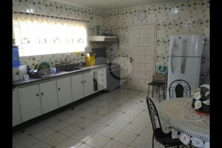 Sobrado à venda com 3 quartos em Jaguaré, São Paulo, SP