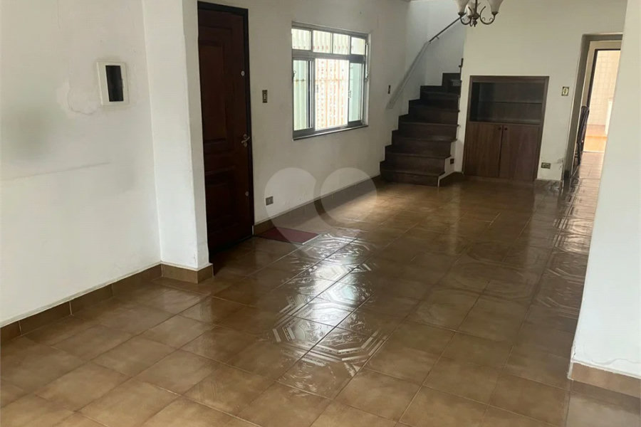 Sobrado à venda com 3 quartos em Vila Guilherme, São Paulo, SP