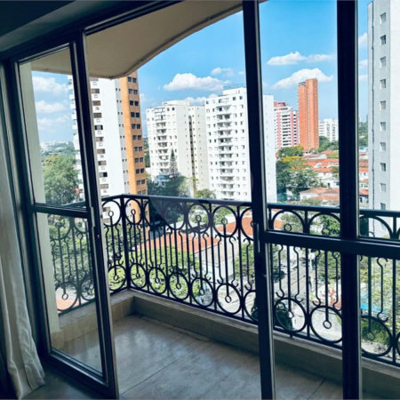 Apartamento de 130m2 à venda com 3 dormitórios e 2 vagas no Campo Belo
