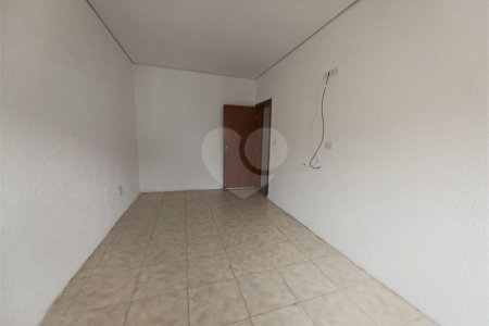 Sobrado à venda com 4 quartos, sendo 1 suíte, em Vila Gustavo, São Paulo, SP