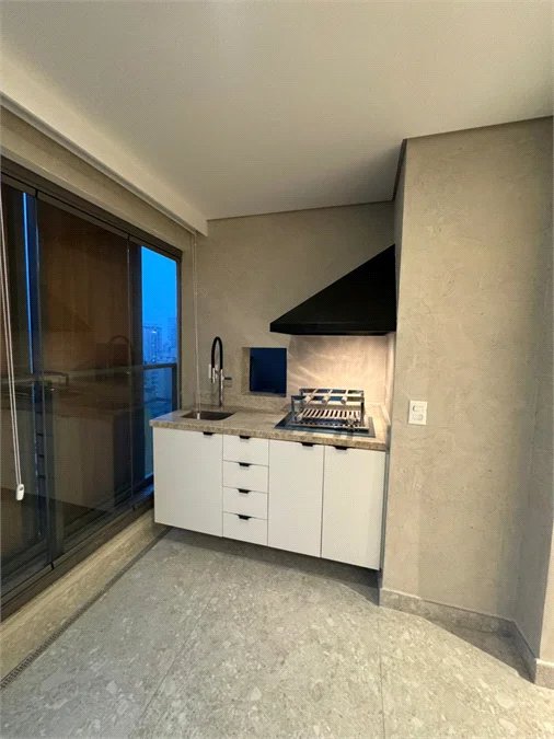 Apartamento para alugar com 3 quartos, sendo 2 suítes,  em Pinheiros, São Paulo, SP