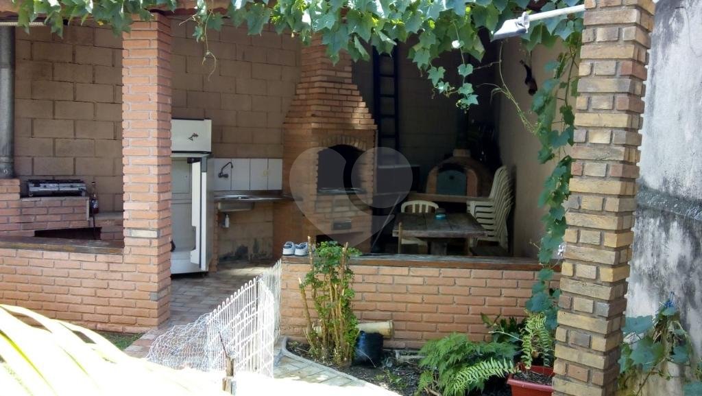 Sobrado à venda com 5 quartos, sendo 1 suíte, em Lapa de Baixo, São Paulo, SP