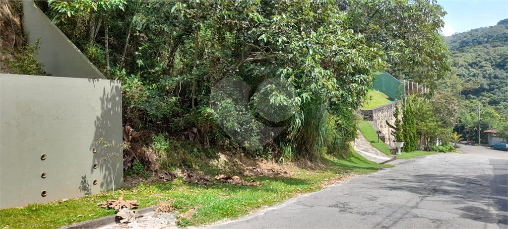 Terreno à venda no condomínio Alpes da Cantareira, Mairiporã - SP