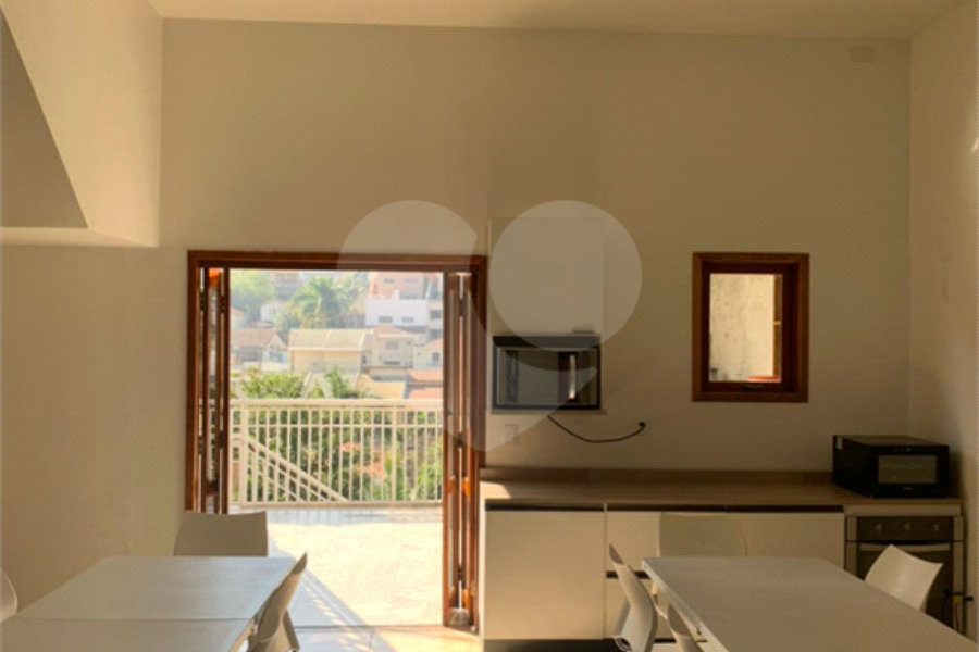 Sobrado à venda com 3 quartos, sendo 1 suíte, em Vila Irmãos Arnoni, São Paulo, SP