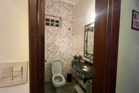 Casa à venda com 3 quartos, sendo 1 suíte, em Parque Santa Marta, São Carlos, SP