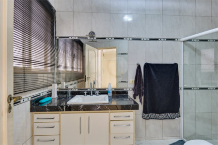 Casa de Vila à venda com 4 quartos, sendo 2 suítes, em Campo Grande, São Paulo, SP