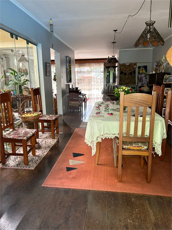 Sobrado à venda com 5 quartos, sendo 1 suíte,  em Jardim São Bento, São Paulo, SP