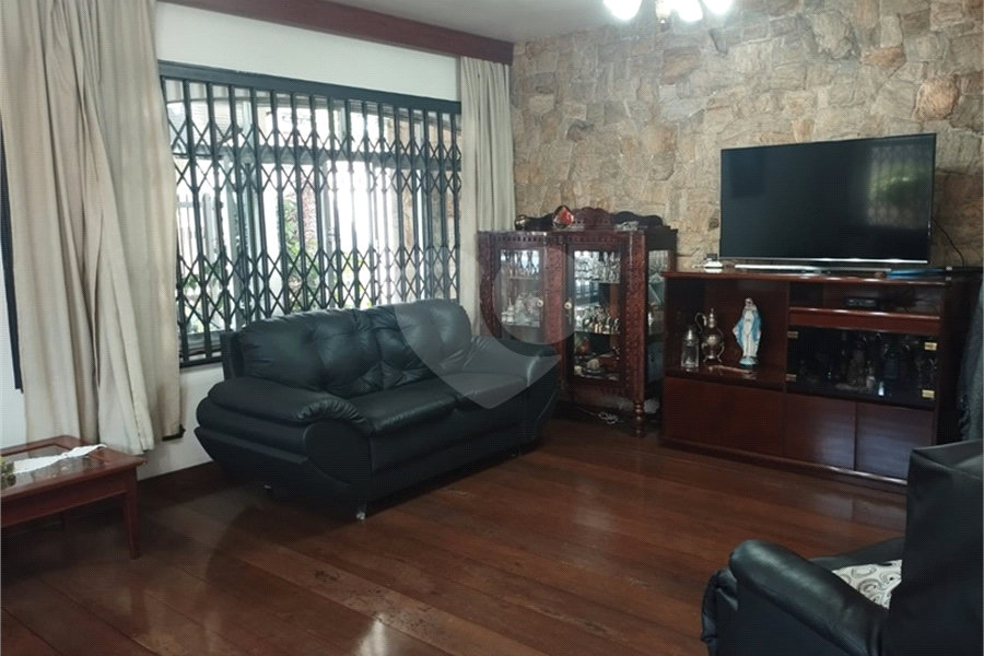Sobrado à venda com 4 quartos, sendo 1 suíte, em Tremembé, São Paulo, SP