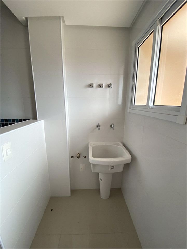 Apartamento Residencial à venda, Esplanada dos Barreiros, São Vicente - AP0135.