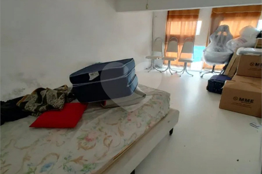 Casa à venda com 2 quartos, sendo 1 suíte, em Parque Maria Domitila, São Paulo, SP