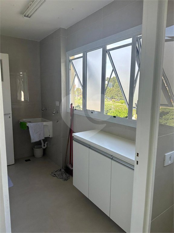 Apartamento para alugar com 3 quartos, sendo 1 suíte, em Cidade Monções, São Paulo, SP