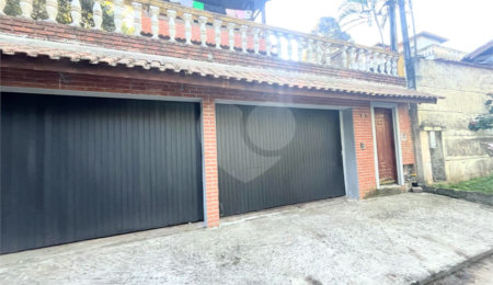 Casa à venda com 3 quartos, sendo 1 suíte,  no condomínio Iara Branca, Mairiporã - SP