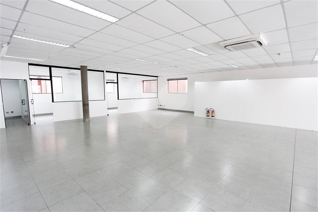 Sala para alugar em Protestantes, Votorantim, SP