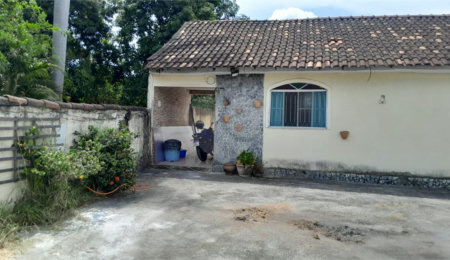 Casa à venda com 3 quartos em Santíssimo, Rio de Janeiro, RJ