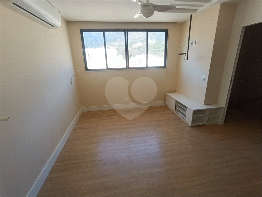 Cobertura à venda com 3 quartos, sendo 2 suítes, em Tijuca, Rio de Janeiro, RJ