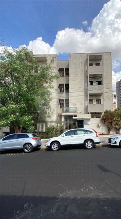 Apartamento à venda com 3 quartos, sendo 1 suíte,  em Jardim Irajá, Ribeirão Preto, SP