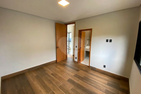 Casa à venda com 4 suítes em Monte Alegre, Vinhedo, SP