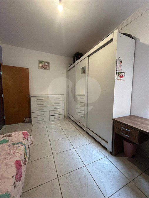 Sobrado à venda com 3 quartos, sendo 1 suíte,  em Jardim Regina, Indaiatuba, SP