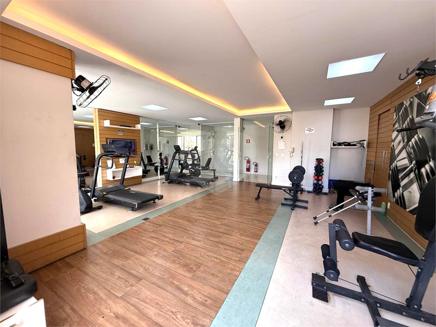 Apartamento à venda com 3 quartos, sendo 1 suíte,  em Vila Prudente, São Paulo, SP